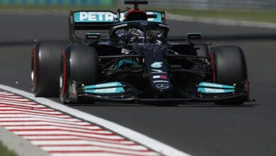 Hamilton lidera los Libres 1 de la F1 en Singapur por delante de Verstappen