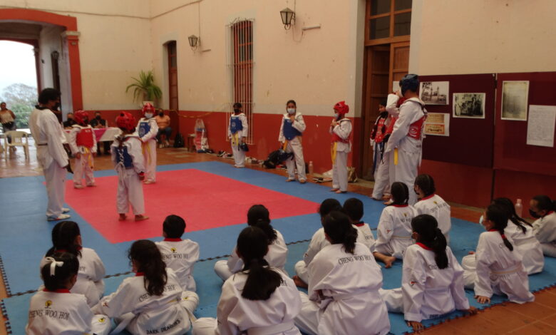 Se lleva a cabo promoción de grados en Taekwondo