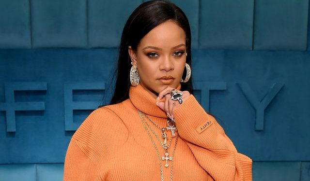 Rihanna es nombrada la multimillonaria más joven de EU