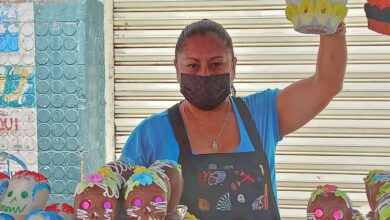 Vendedores de calaveritas y dulces de jamoncillos buscan preservar una tradición
