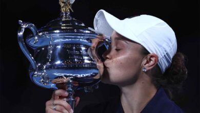 ¡La primera en 44 años! Ashleigh Barty se lleva el trofeo del Abierto de Australia