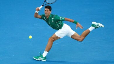 Djokovic admite «errores» tras ser deportado de Australia