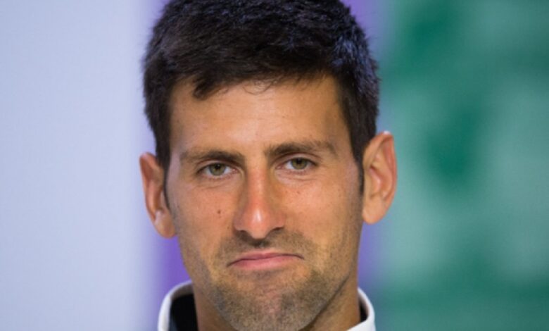 Por no estar vacunado, cancelan visa de Djokovic y queda fuera del Abierto de Australia