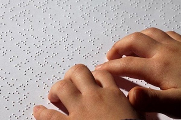 Clases de Braille traspasan fronteras durante la pandemia