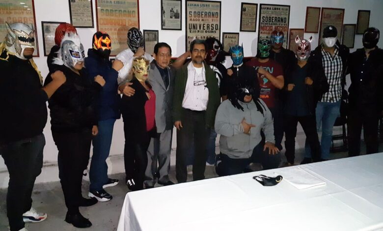 Anuncian función de lucha libre en honor a El Soberano