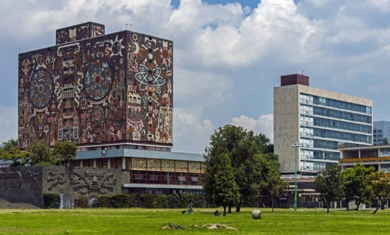 Cumple UNAM 111 años