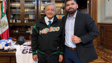 Recibe AMLO a Julio y Luis Urías y renueva su apuesta por Dodgers para campeón