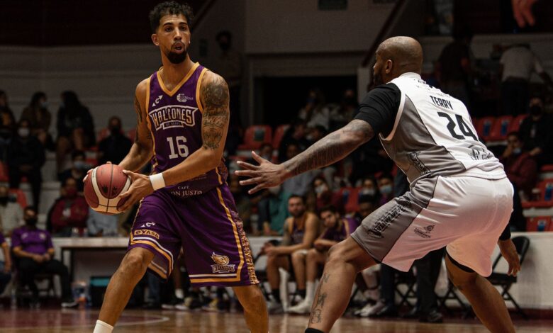 ¡Bienvenidos Halcones a la LNBP!; Plateros zarandea a Xalapa