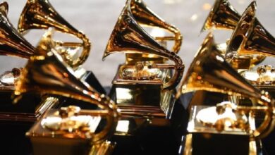 Posponen los Grammy 2022 por aumento de contagios de Covid-19