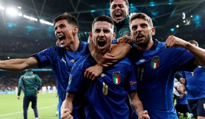 Italia vence a España y avanza a la final de la Eurocopa