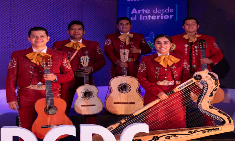 El domingo más romántico del año en compañía del Mariachi Universitario