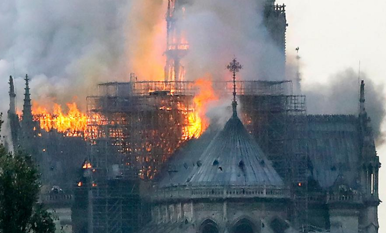 Resuenan campana en Notre Dame a un año del incendio