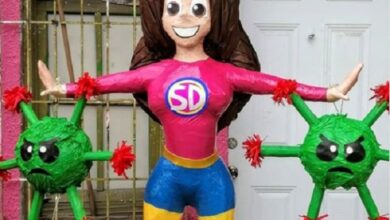 Crean piñata de Susana Distancia