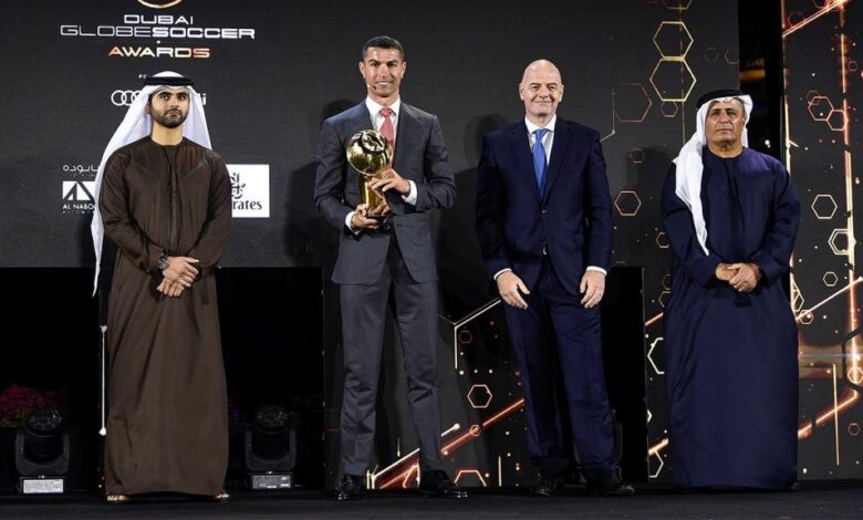 Cristiano Ronaldo fue designado como el mejor jugador del siglo XXI
