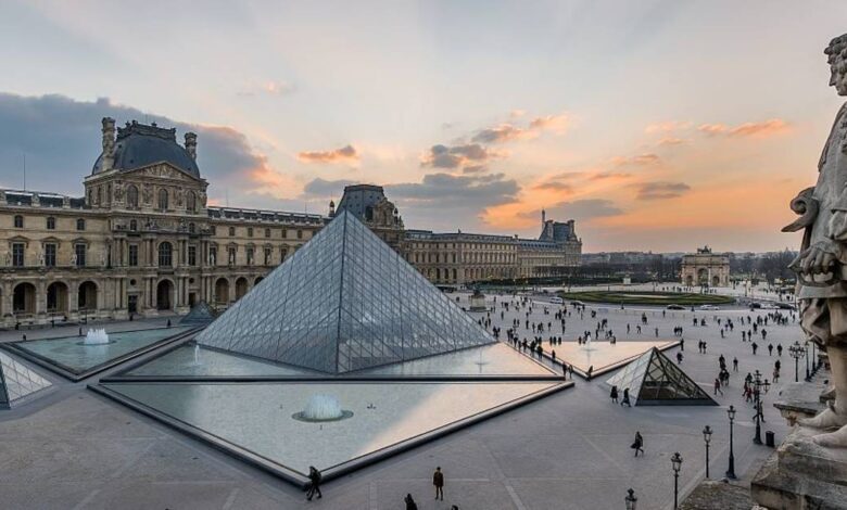 Se desploman visitas al Louvre en julio y agosto