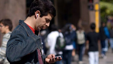 Mexicanos pierden audición más jóvenes por uso excesivo de audífonos