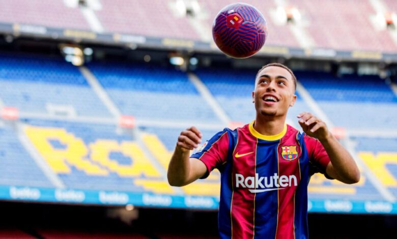 Sergiño Dest es nuevo jugador del Barcelona