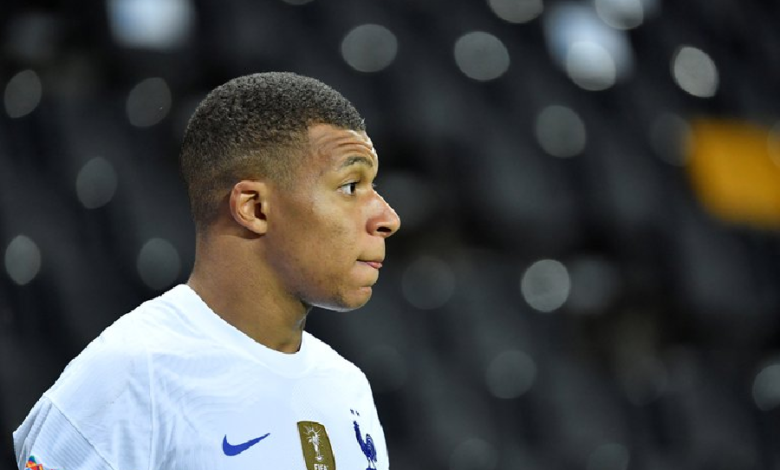 Kylian Mbappé da positivo a Covid-19