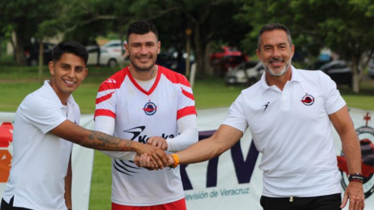 Club Veracruzano de Futbol Tiburón presentó al Chatón y al Avión Calderón