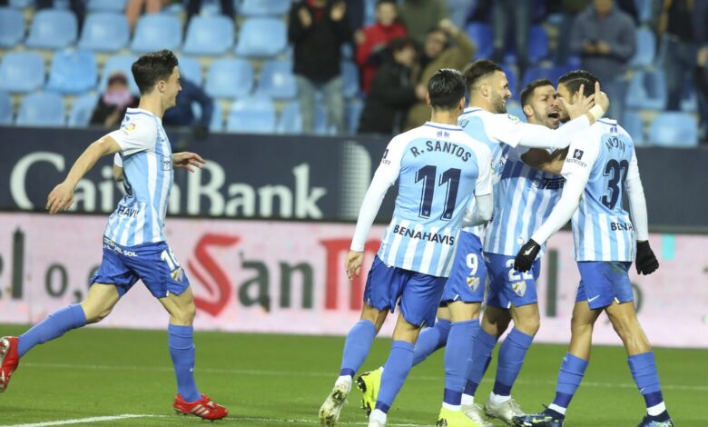 Málaga despide a todos sus jugadores; crisis económica obliga a medida histórica