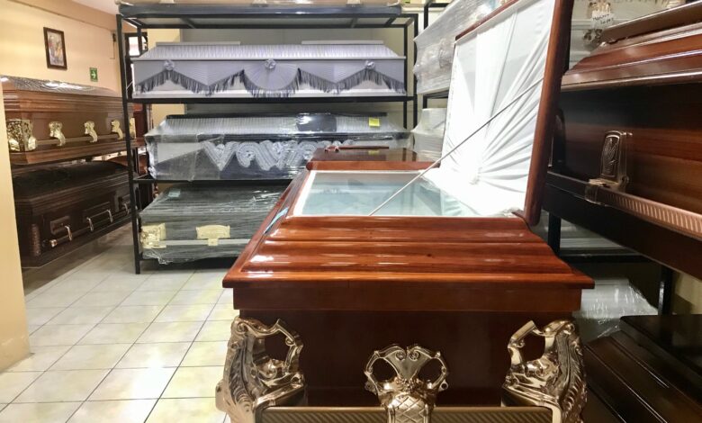 ¿Gastarías 30 mil pesos en una caja mortuoria?