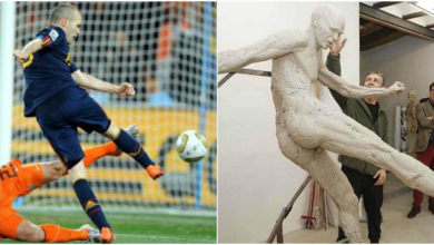 La particular estatua de Iniesta en España