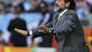 Maradona merece dirigir figuras, asegura técnico de Perú