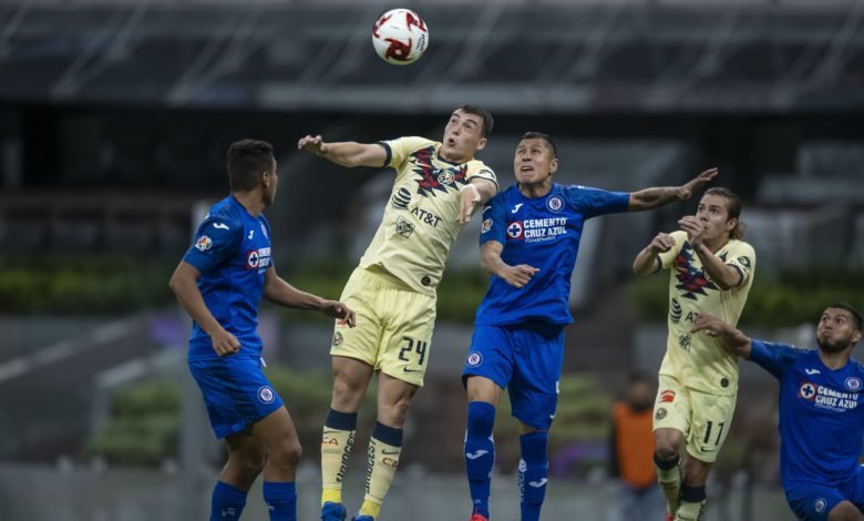 Santi Giménez y Cruz Azul despluman al América de Nico Benedetti