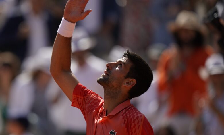 El tenista Novak Djokovic manda mensaje de apoyo para Serbia; puede ser amonestado