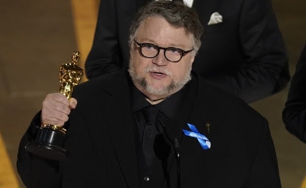 Gana Guillermo del Toro Óscar a Mejor Película Animada por Pinocho
