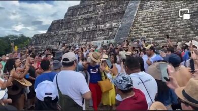 Bajan a golpes a turista que subió al templo de Kukulcán en Chichén Itzá