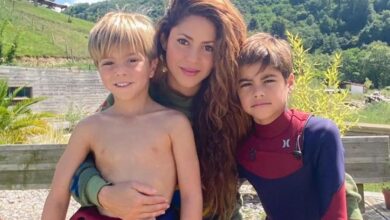 Shakira busca niñera para sus hijos