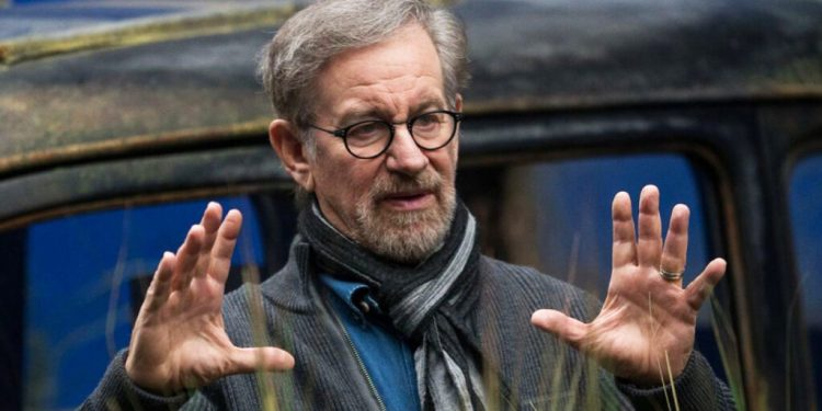 Steven Spielberg critica los estrenos simultáneos de HBO Max