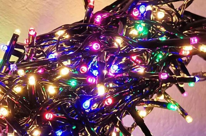 Para una navidad con seguridad, la CFE recomienda un uso adecuado de luces y adornos navideños