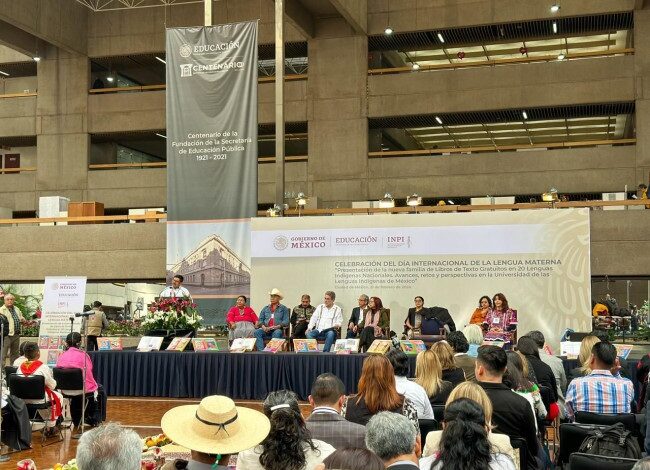 Presenta SEP nueva familia de Libros de Texto Gratuitos en 20 lenguas indígenas nacionales