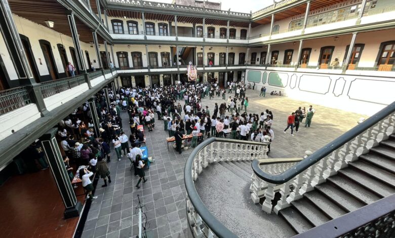 Inauguran exposición del Colegio Preparatorio en Xalapa