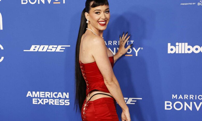 Katy Perry, muestra su cuerpo sin pena en los Billboard Women in Music 2024
