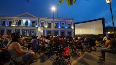 Invitan a disfrutar de las funciones de cine al aire libre en Veracruz